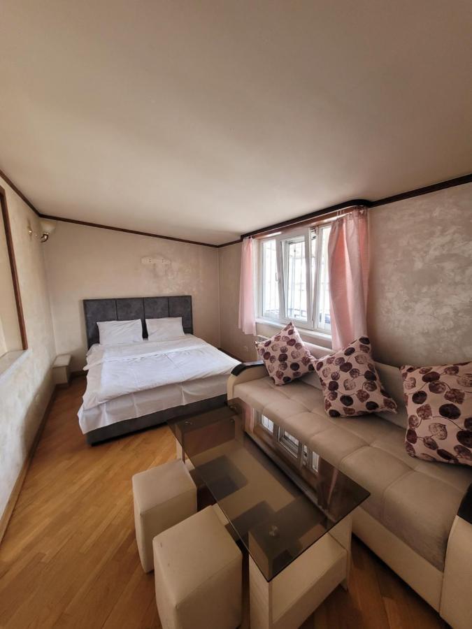 Tumanyan Hostel And Tours Ереван Экстерьер фото